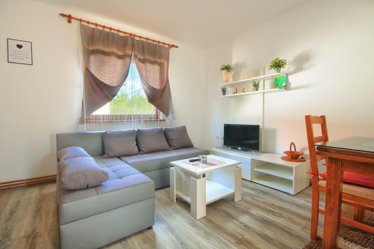 Apartman Katja Rakovica Exterior foto