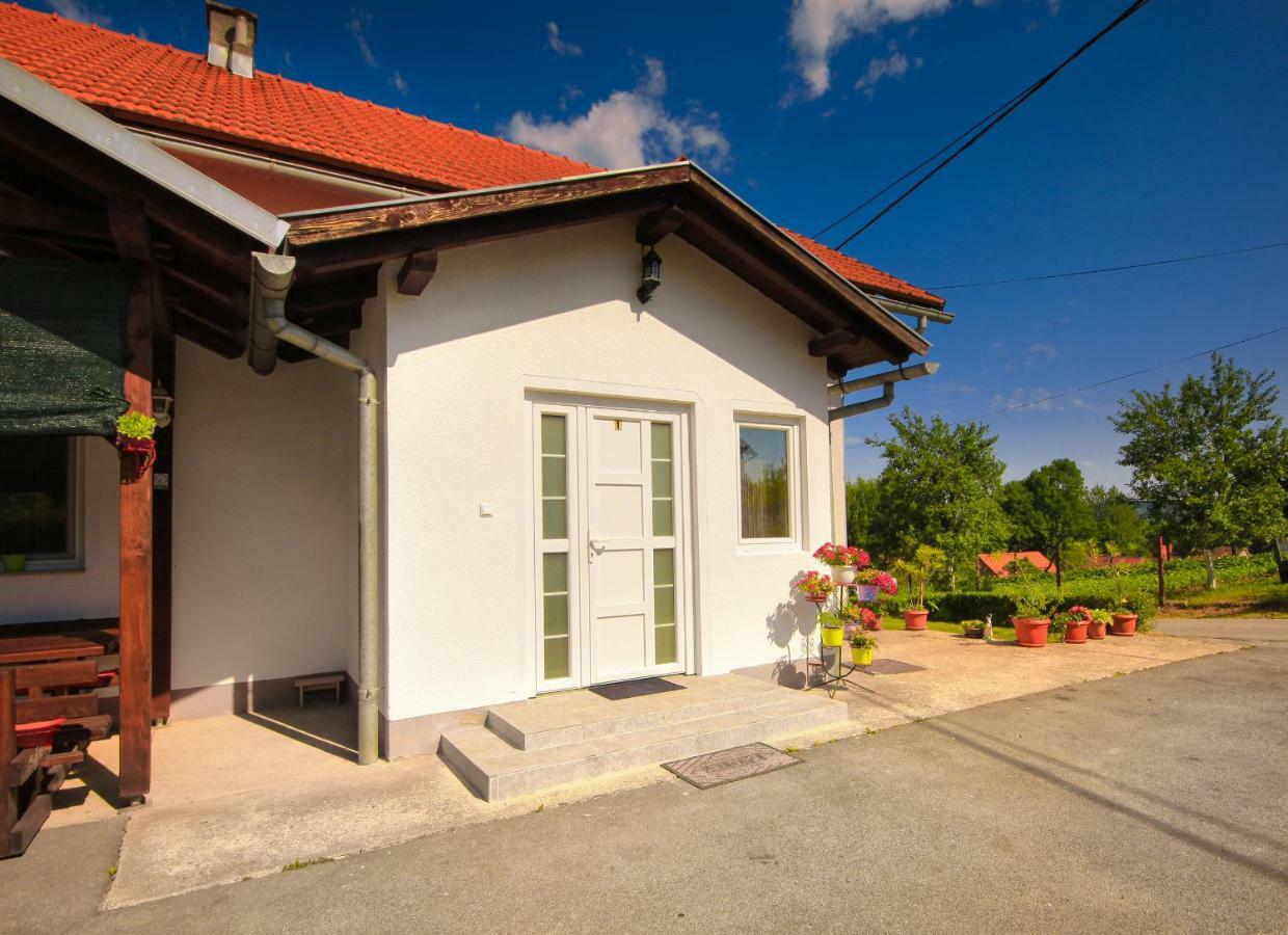 Apartman Katja Rakovica Exterior foto